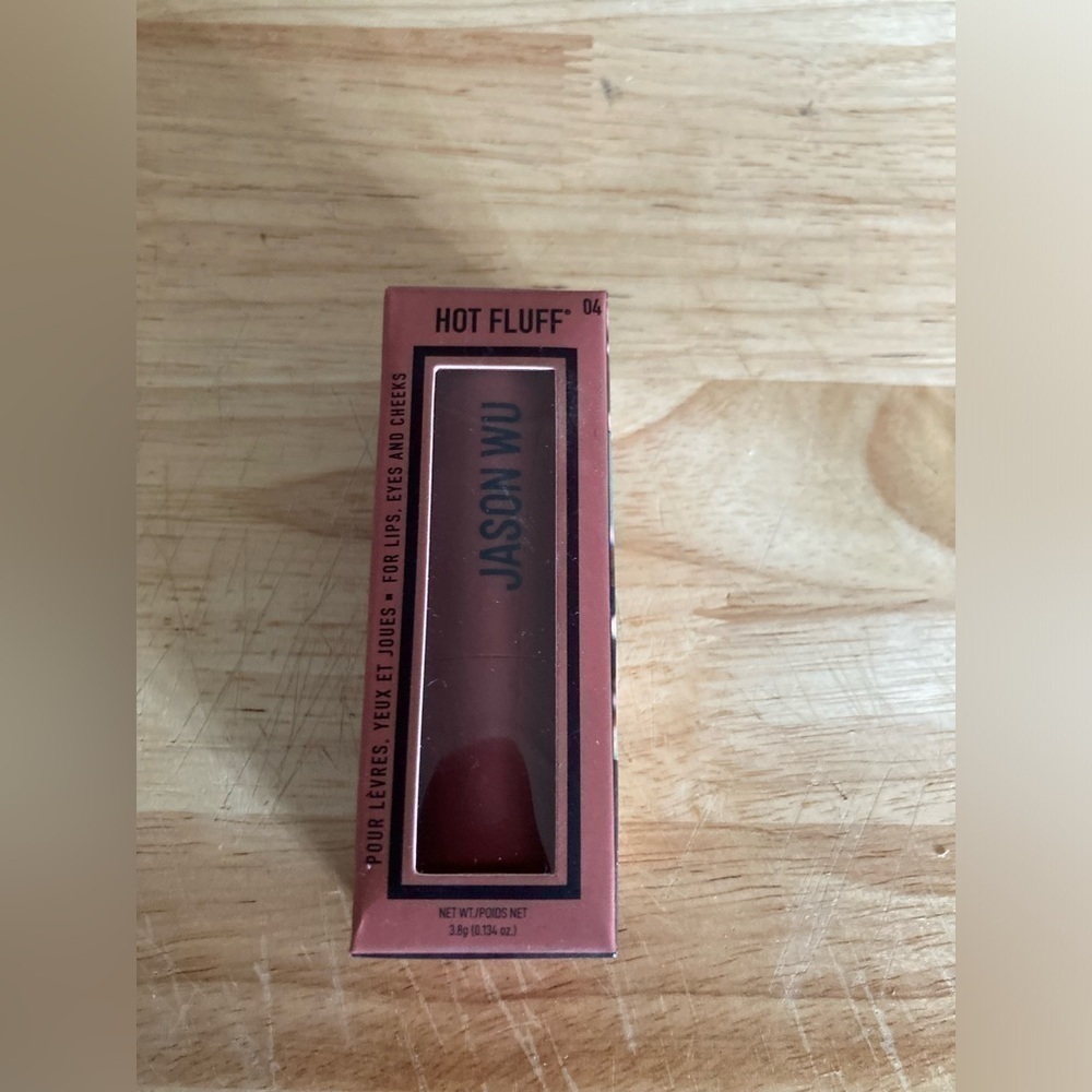 4/$25 Jason WU hot fluff in apple pie in 0.134 oz size. For eyes, Lips & Cheeks